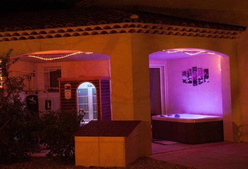 민박 Le Mas Pinede