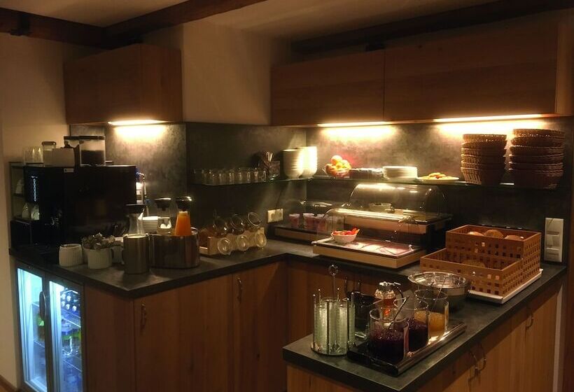 Bed and Breakfast Mammhofer Suite & Breakfast