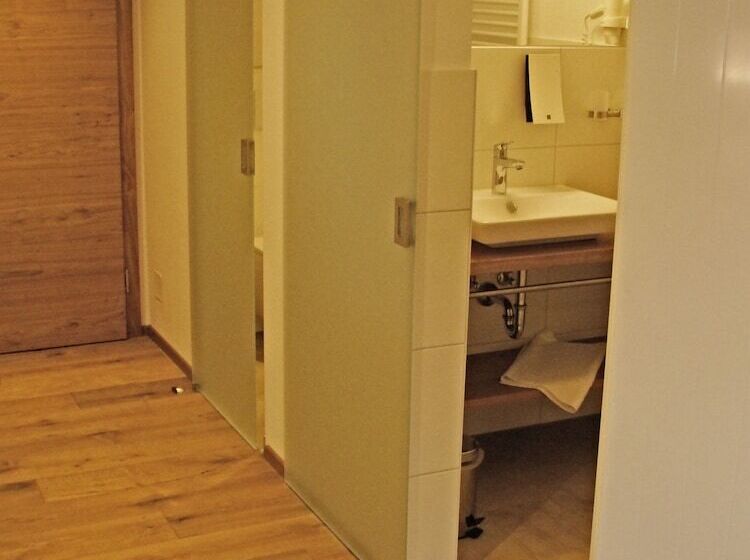 Bed and Breakfast Mammhofer Suite & Breakfast