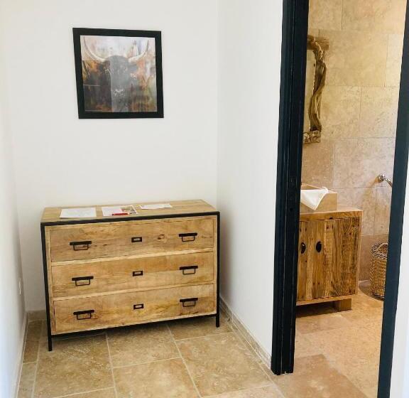 צימר Manade Des Baumelles