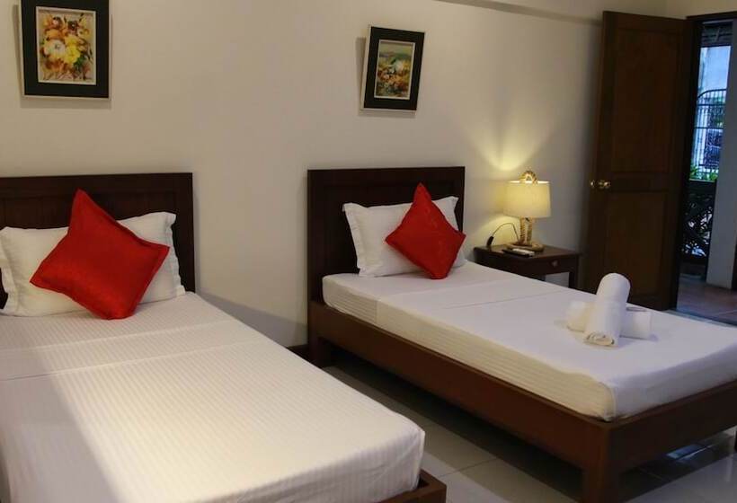 مبيت وإفطار Ronamar Apartelle