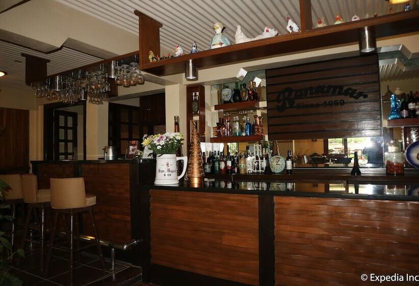 مبيت وإفطار Ronamar Apartelle