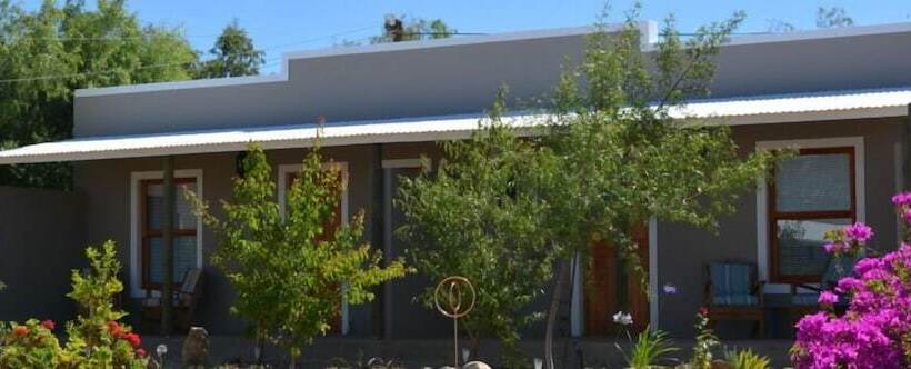 مبيت وإفطار Travellers Rest