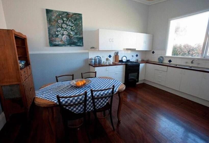 تختخواب و صبحانه Weelaway On Gregory