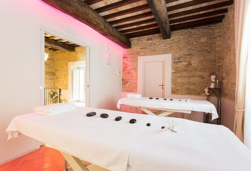 مسافرخانه Palazzo Gentili