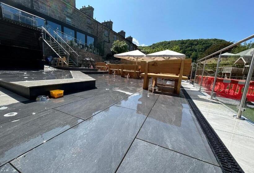 客栈  Grapes Hotel, Bar & Restaurant Snowdonia Nr Zip World