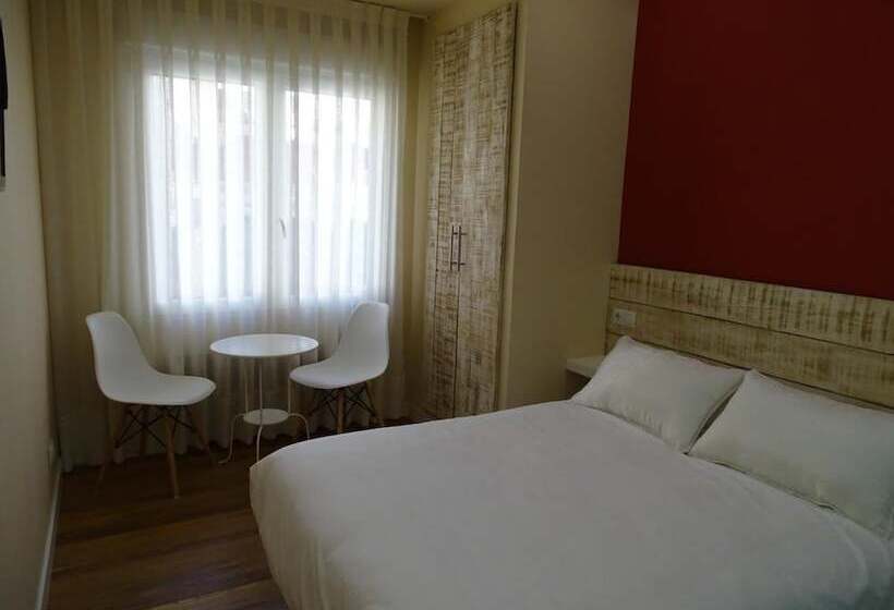 مسافرخانه Urban Burgos