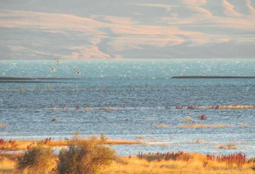 Hostel Aves Del Lago