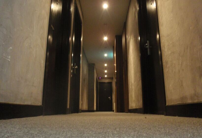 9 Square Hotel Subang Jaya