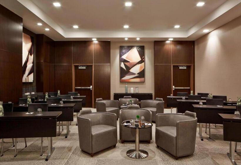 Ac Hotel By Marriott Minneapolis Downtown