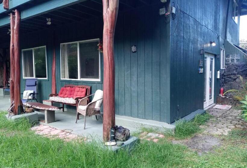 ホテル Aloha Crater Lodge