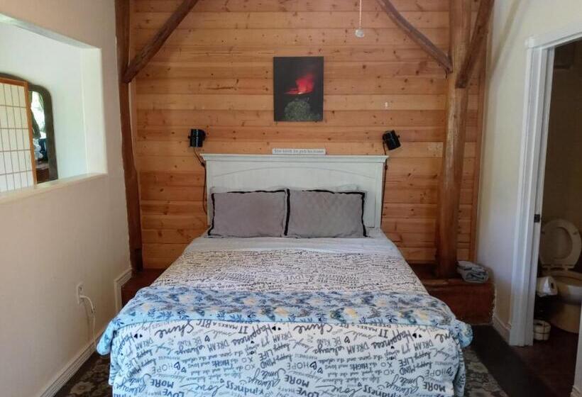 ホテル Aloha Crater Lodge