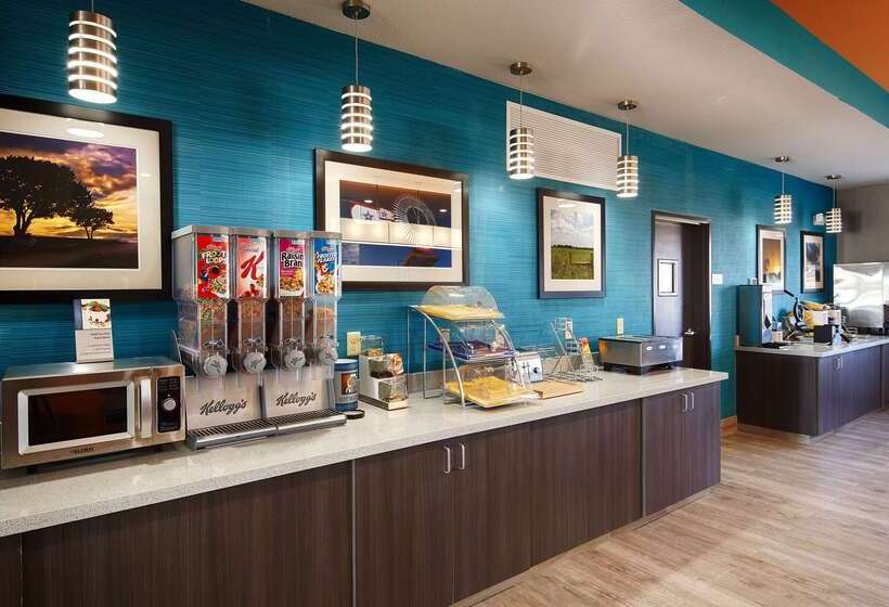 호텔 Best Western Plus Lonestar Inn & Suites