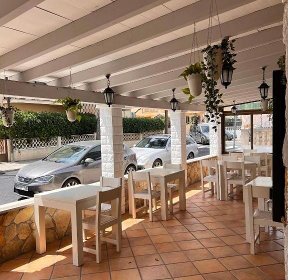 Отель Bhc Boutique Hostal Cala Millor