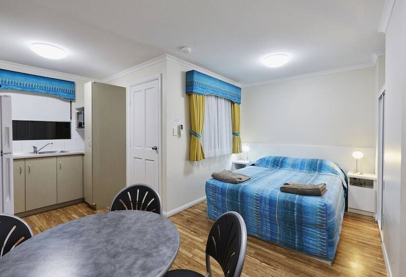 هتل Big4 Breeze Holiday Parks   Busselton