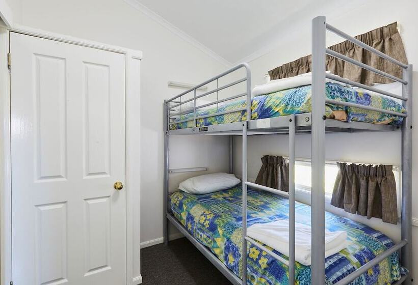 هتل Big4 Breeze Holiday Parks   Busselton