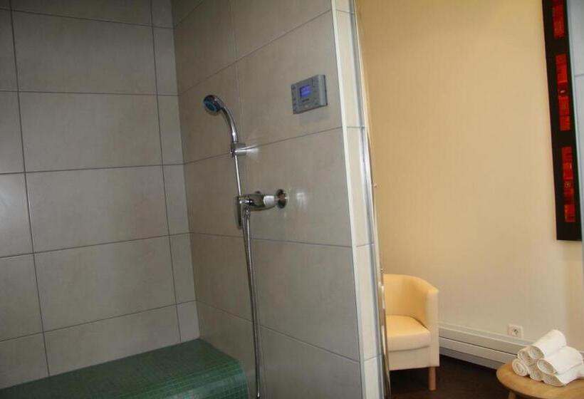 هتل Chambre D'hôtes Les Epicuriens