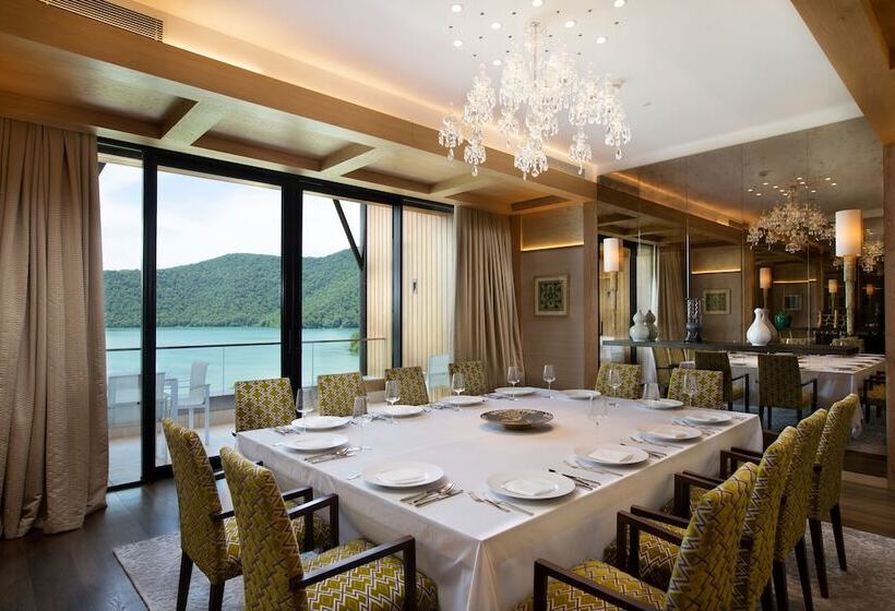 هتل Chenot Palace Gabala