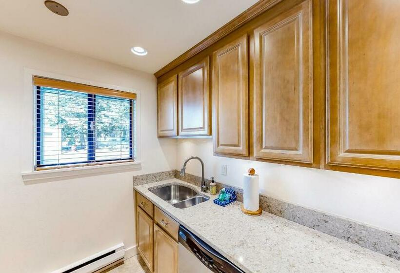 בית מלון כפרי Cottonwood By Resortquest