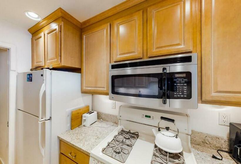 בית מלון כפרי Cottonwood By Resortquest