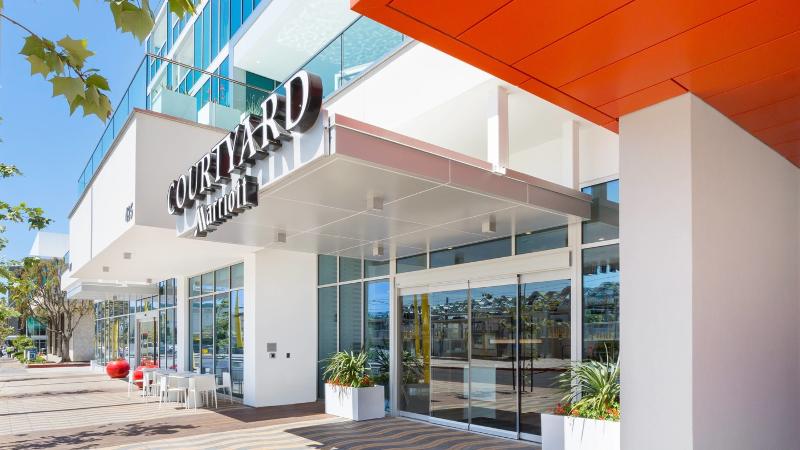 فندق Courtyard By Marriott Santa Monica