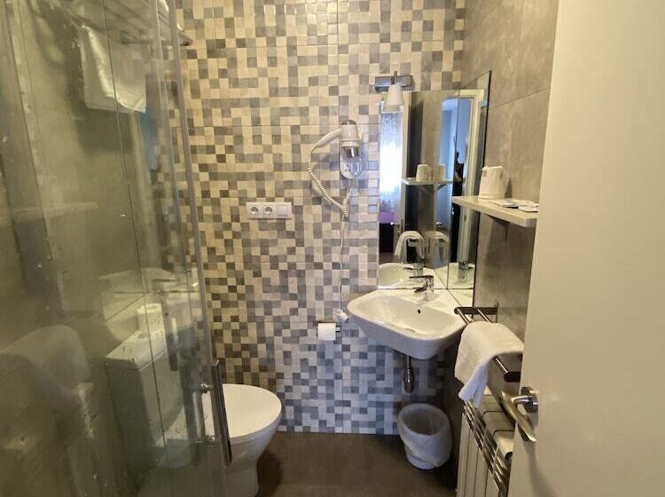 Отель Dpcristal