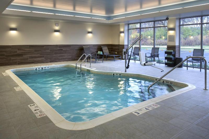 Отель Fairfield Inn & Suites By Marriott Syracuse Carrier Circle