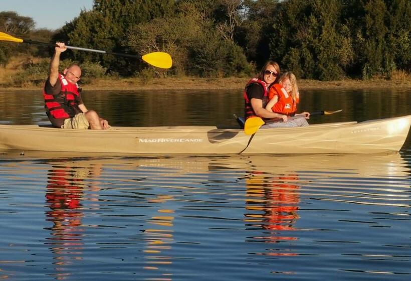 فندق Finfoot Lake Reserve By Dream Resorts