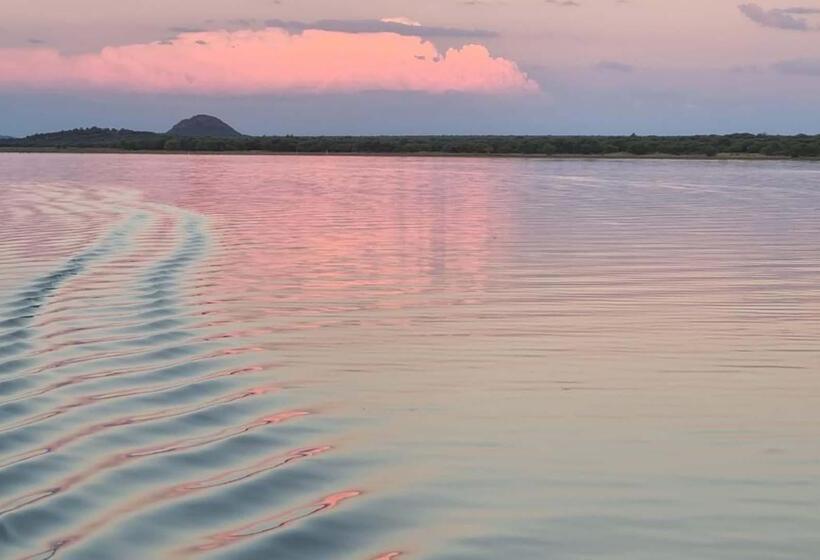 فندق Finfoot Lake Reserve By Dream Resorts