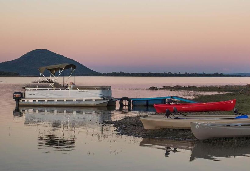 فندق Finfoot Lake Reserve By Dream Resorts