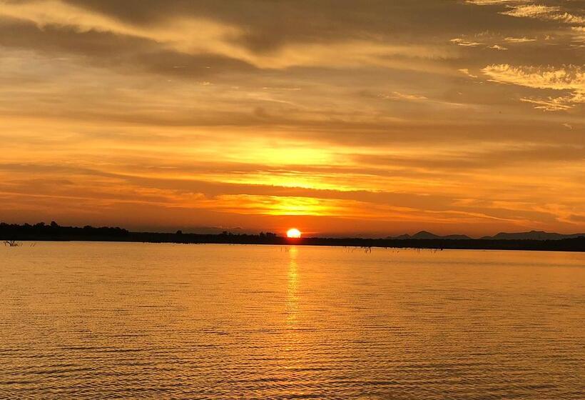 فندق Finfoot Lake Reserve By Dream Resorts