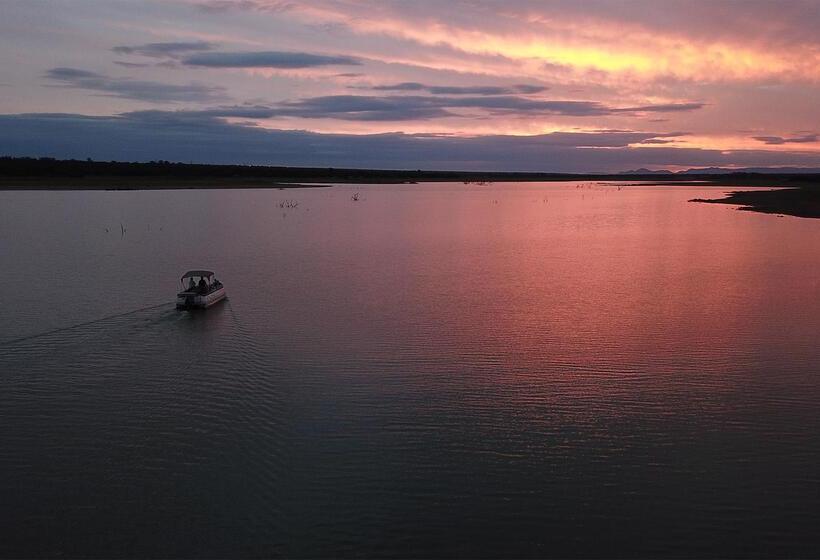 فندق Finfoot Lake Reserve By Dream Resorts