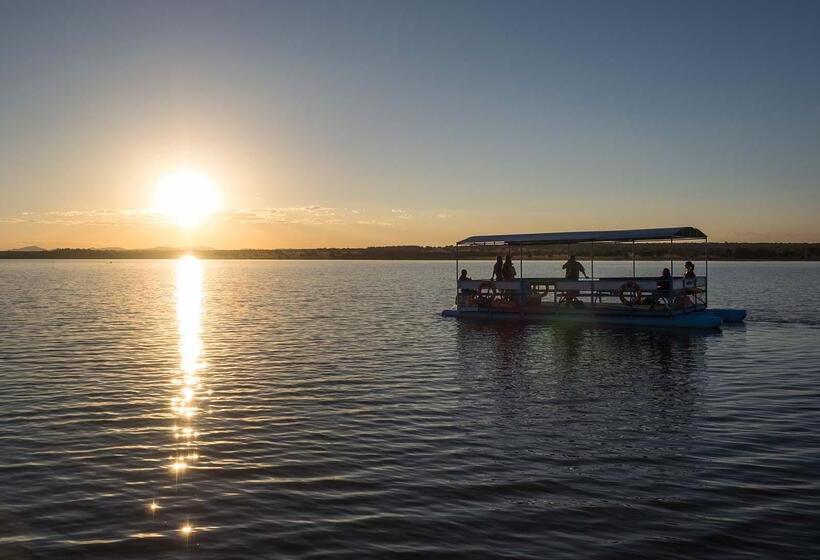 ホテル Finfoot Lake Reserve By Dream Resorts