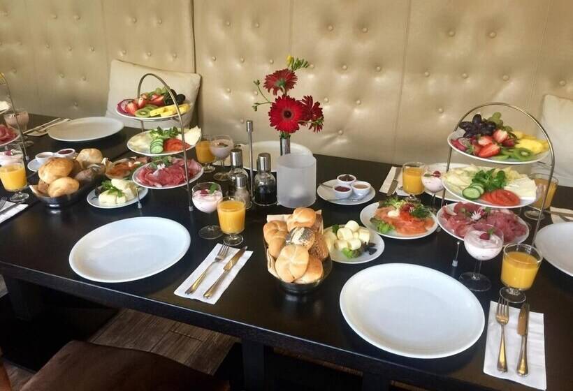 Отель Grambauers Kalit