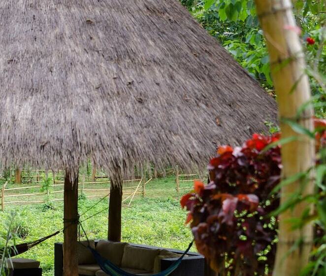 Отель Hillside Nature Lifestyle Lodge