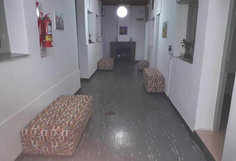 هتل Hostal Amalaya