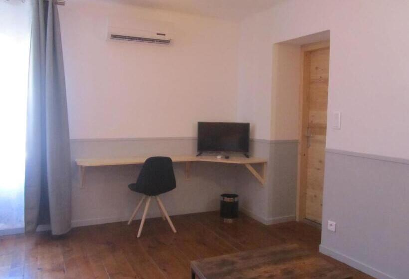 فندق Hôtel Restaurant Le Saint Marc