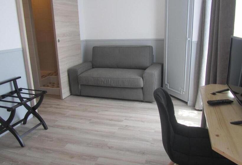 호텔 Hôtel Restaurant Le Saint Marc