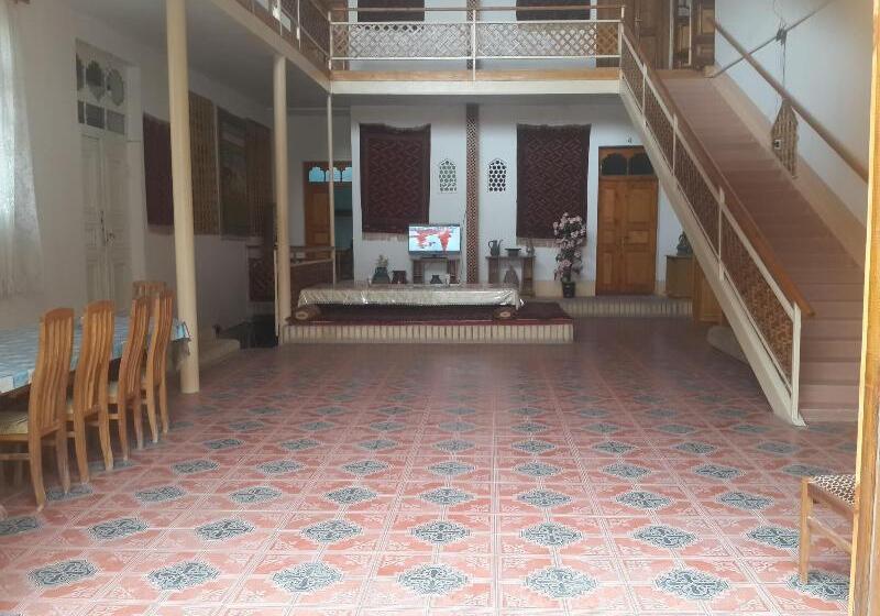 Islambek Hotel & Travel