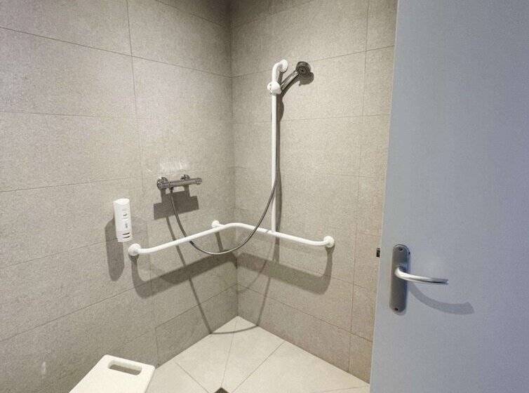 ホテル Kyriad Direct Nevers Nord  Varennes Vauzelles