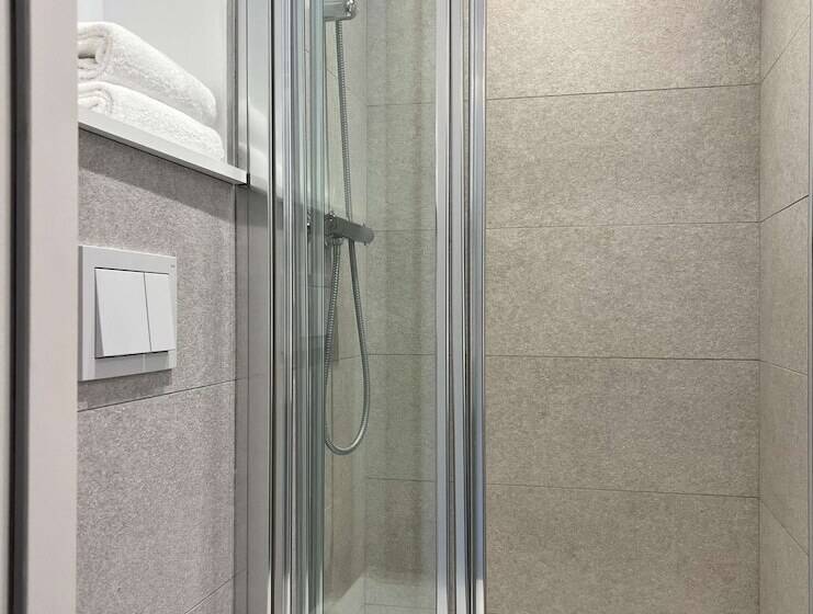 ホテル Kyriad Direct Nevers Nord  Varennes Vauzelles