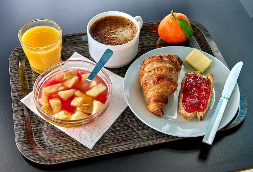 ホテル Kyriad Direct Nevers Nord  Varennes Vauzelles