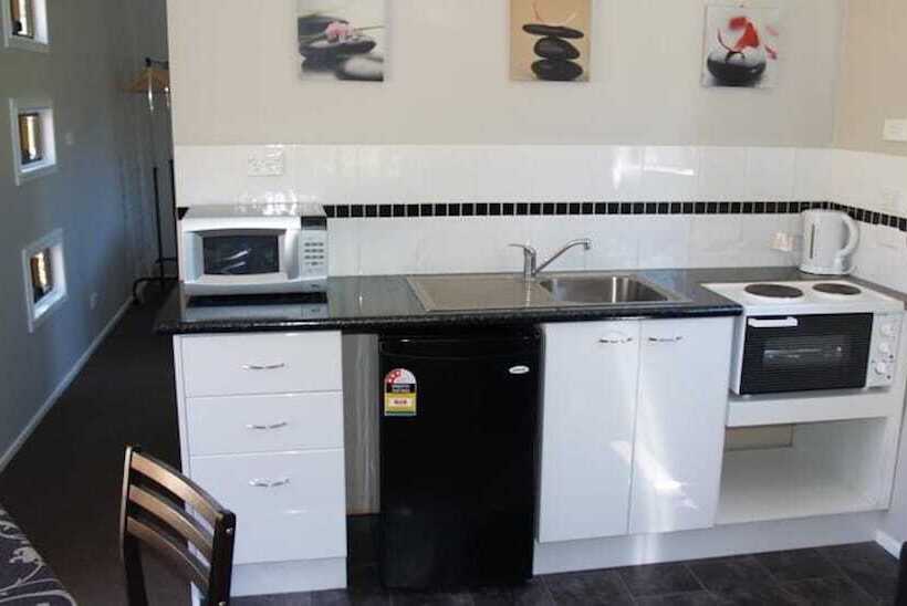 בית מלון כפרי Launceston Holiday Park Legana