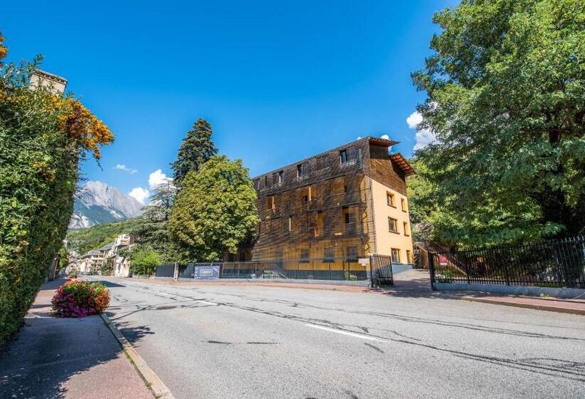 فندق Le Marintan