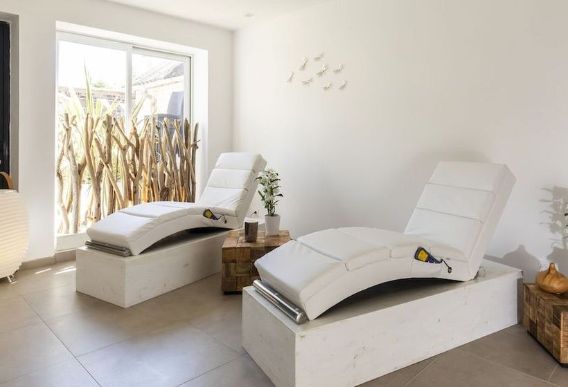 호텔 Hôtel Les Sables D Or
