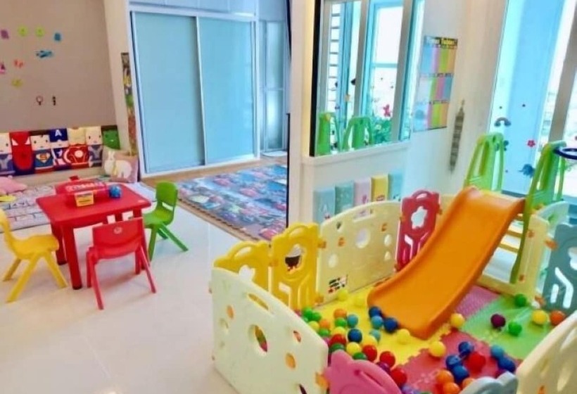 בית מלון כפרי Naki Suites @ Silvertown