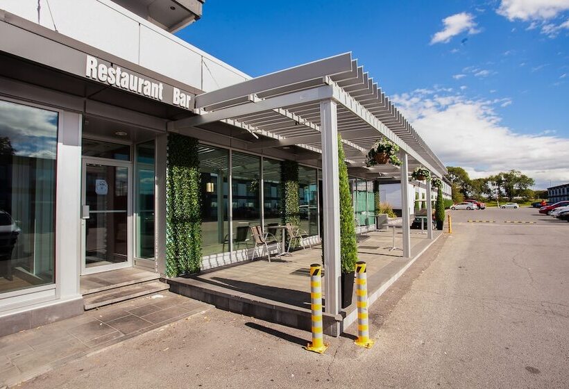 ホテル Newstar Montreal