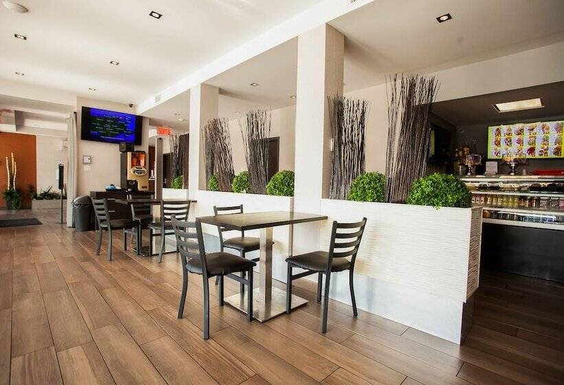 ホテル Newstar Montreal