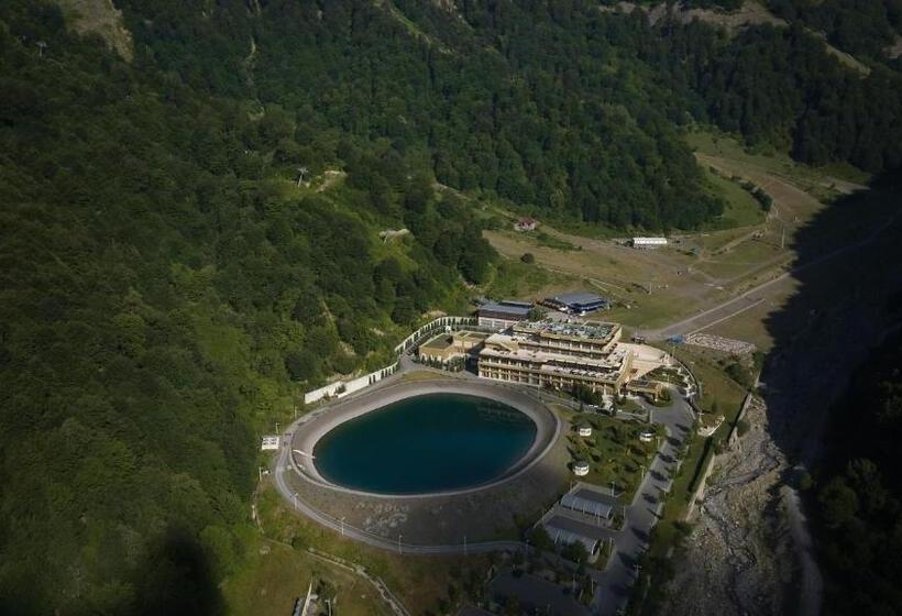 هتل Qafqaz Tufandag Mountain Resort