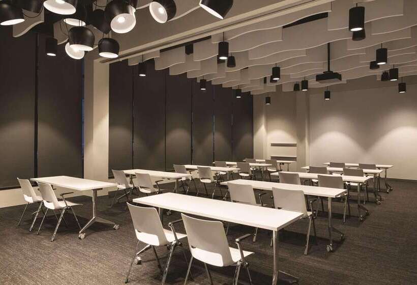 酒店 Radisson Red Minneapolis Downtown